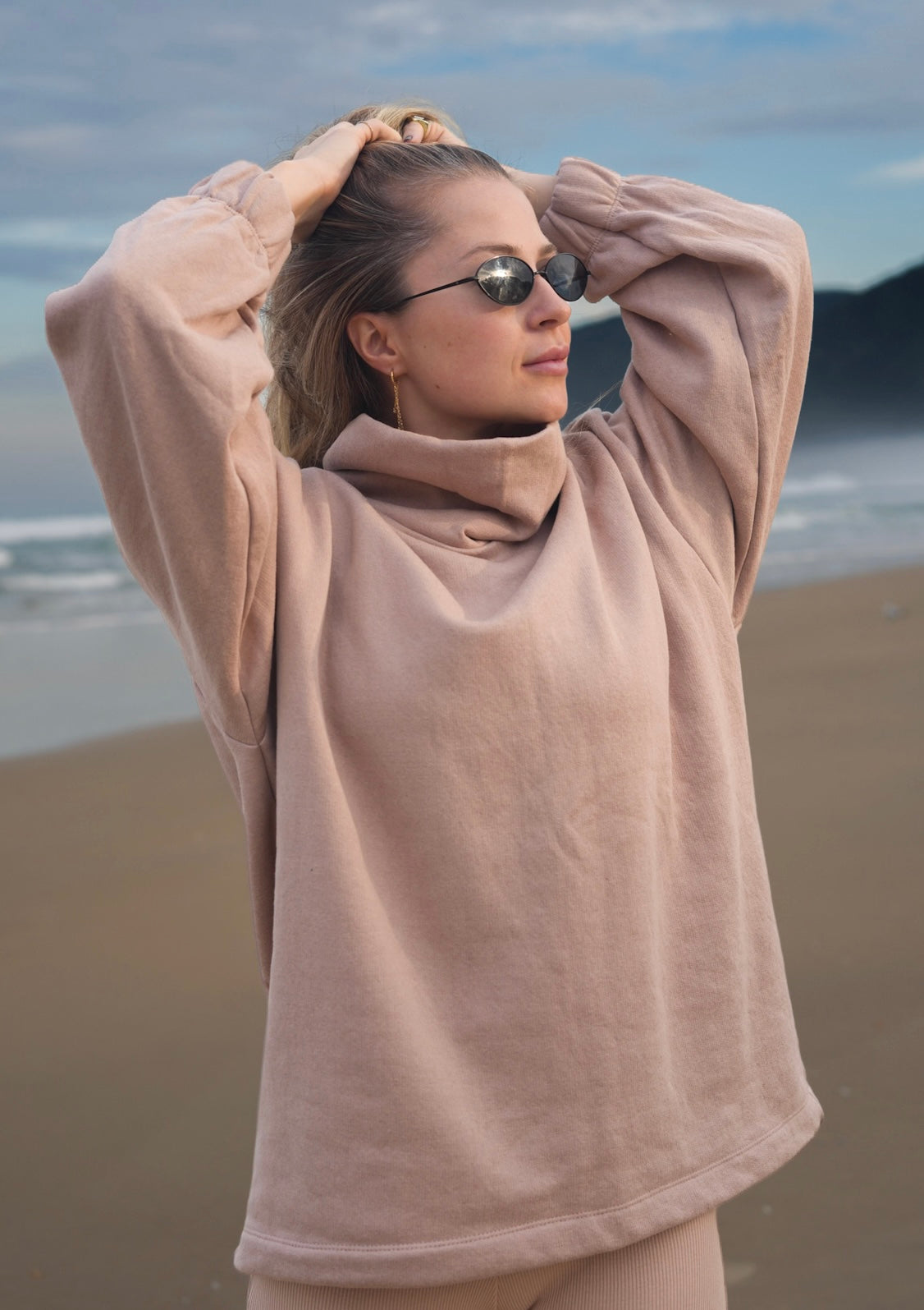 Conjunto Calça flare com Moletom gola alta