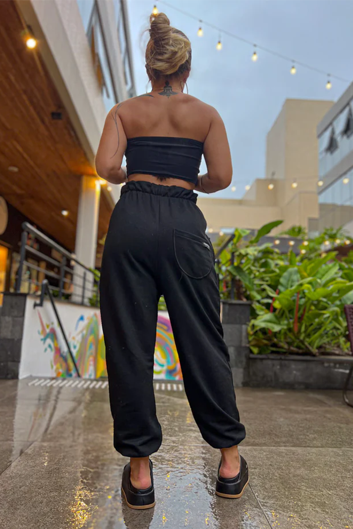 Calça Bolso Frontal Preta