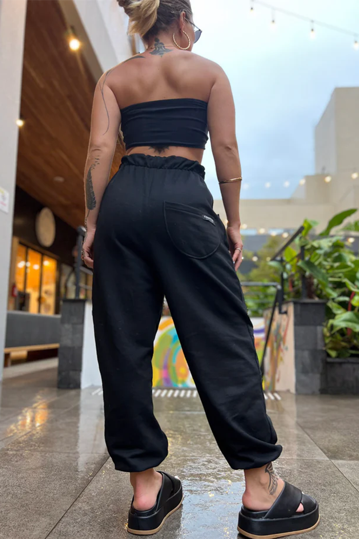 Calça Bolso Frontal Preta