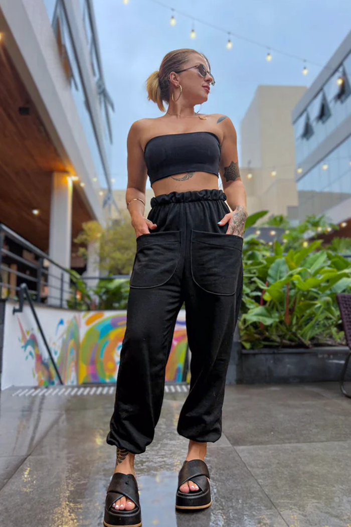 Calça Bolso Frontal Preta
