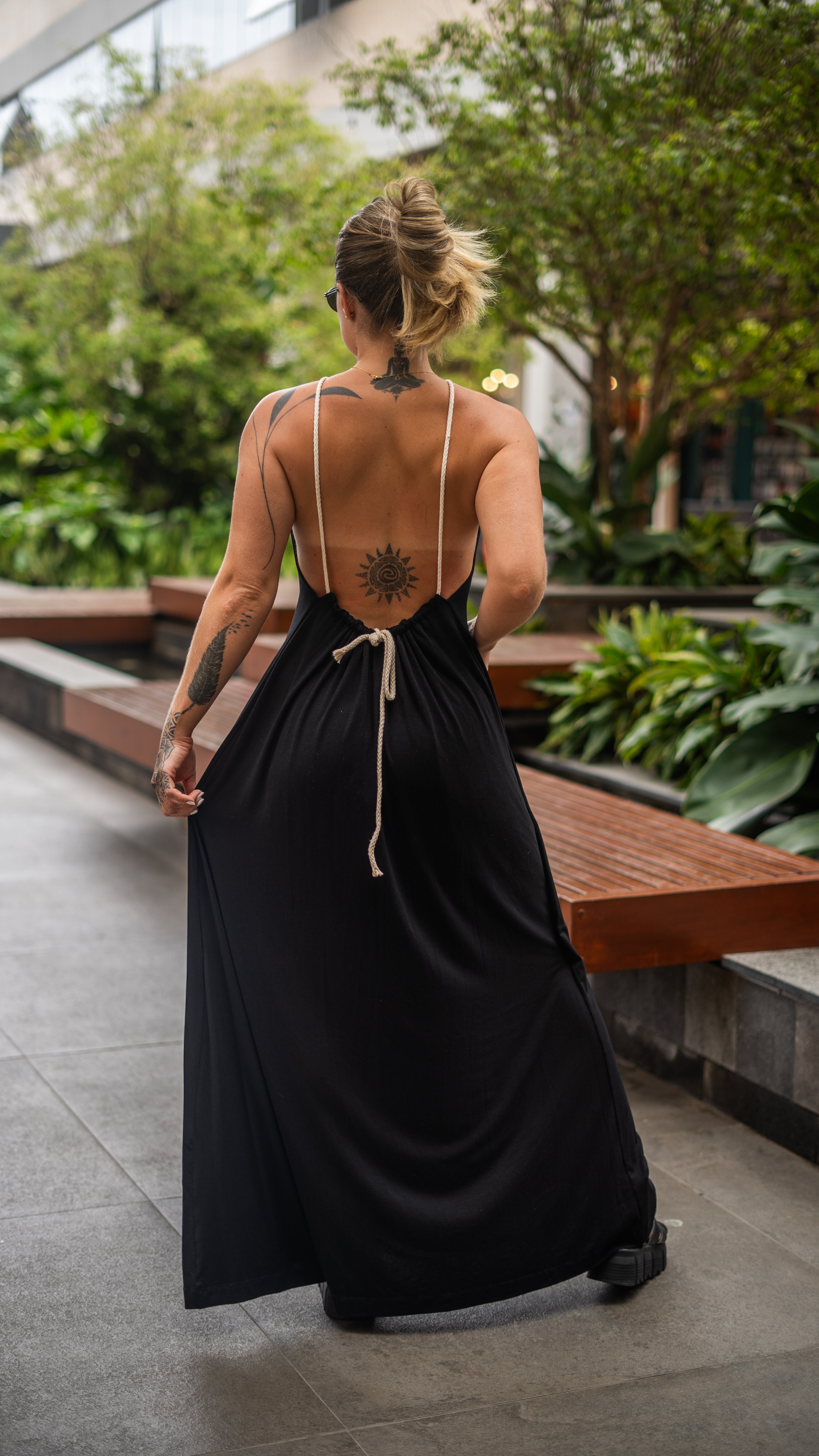 Vestido Frente Única Longo Preto