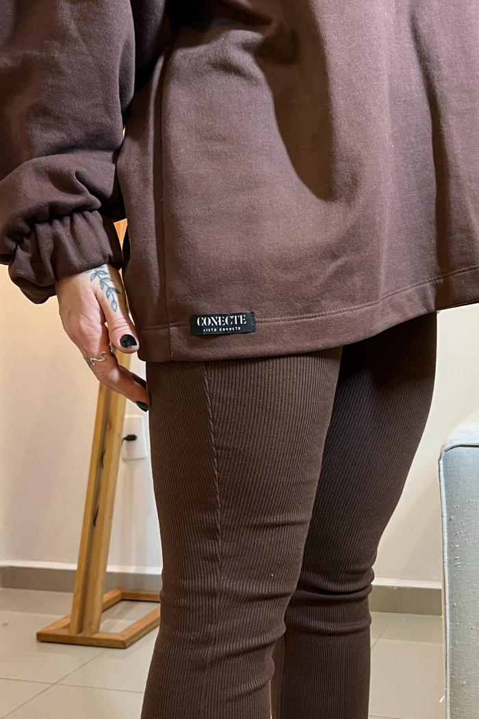 Conjunto Calça flare com Moletom gola alta Marrom