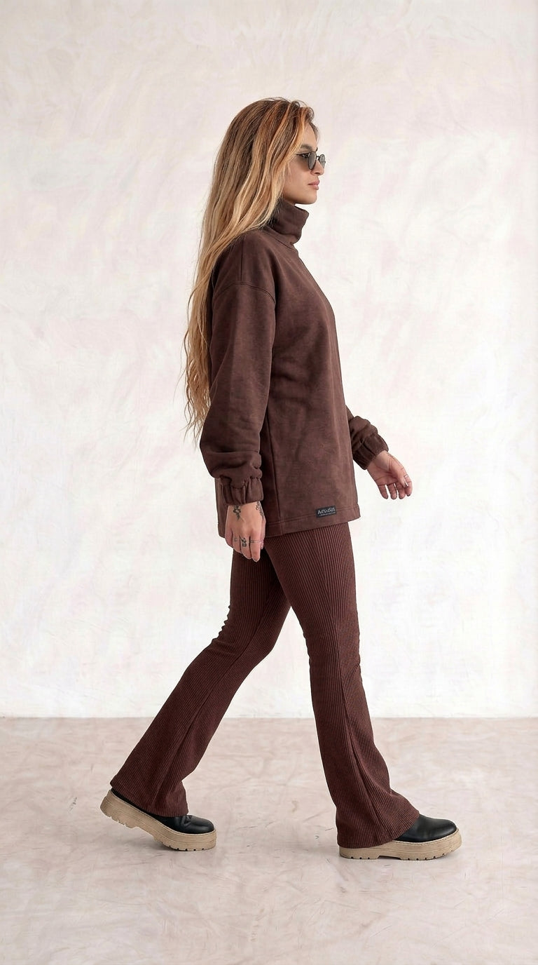 Conjunto Calça flare com Moletom gola alta Marrom