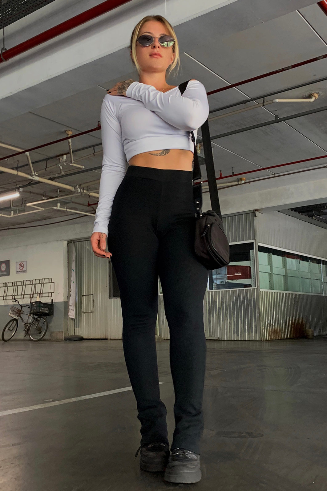 Calça Flare Canelada Preto