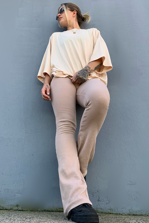 Conjunto Calça Flare + Camiseta Oversized - Nude