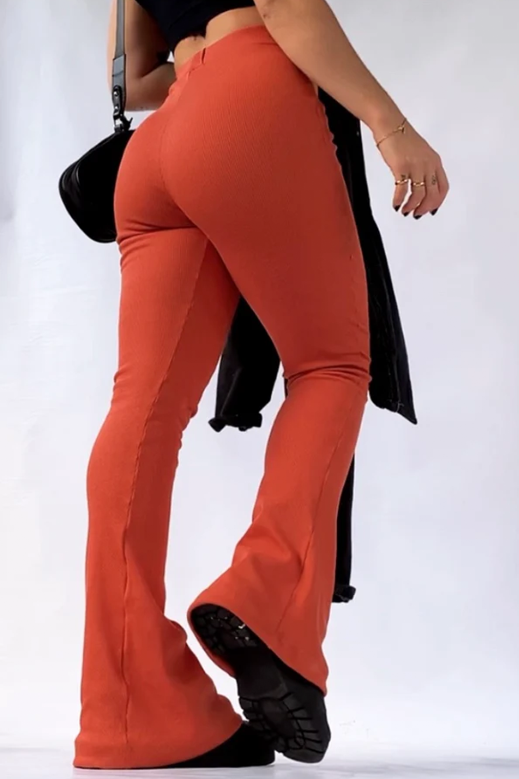 Calça Flare Canelada Telha