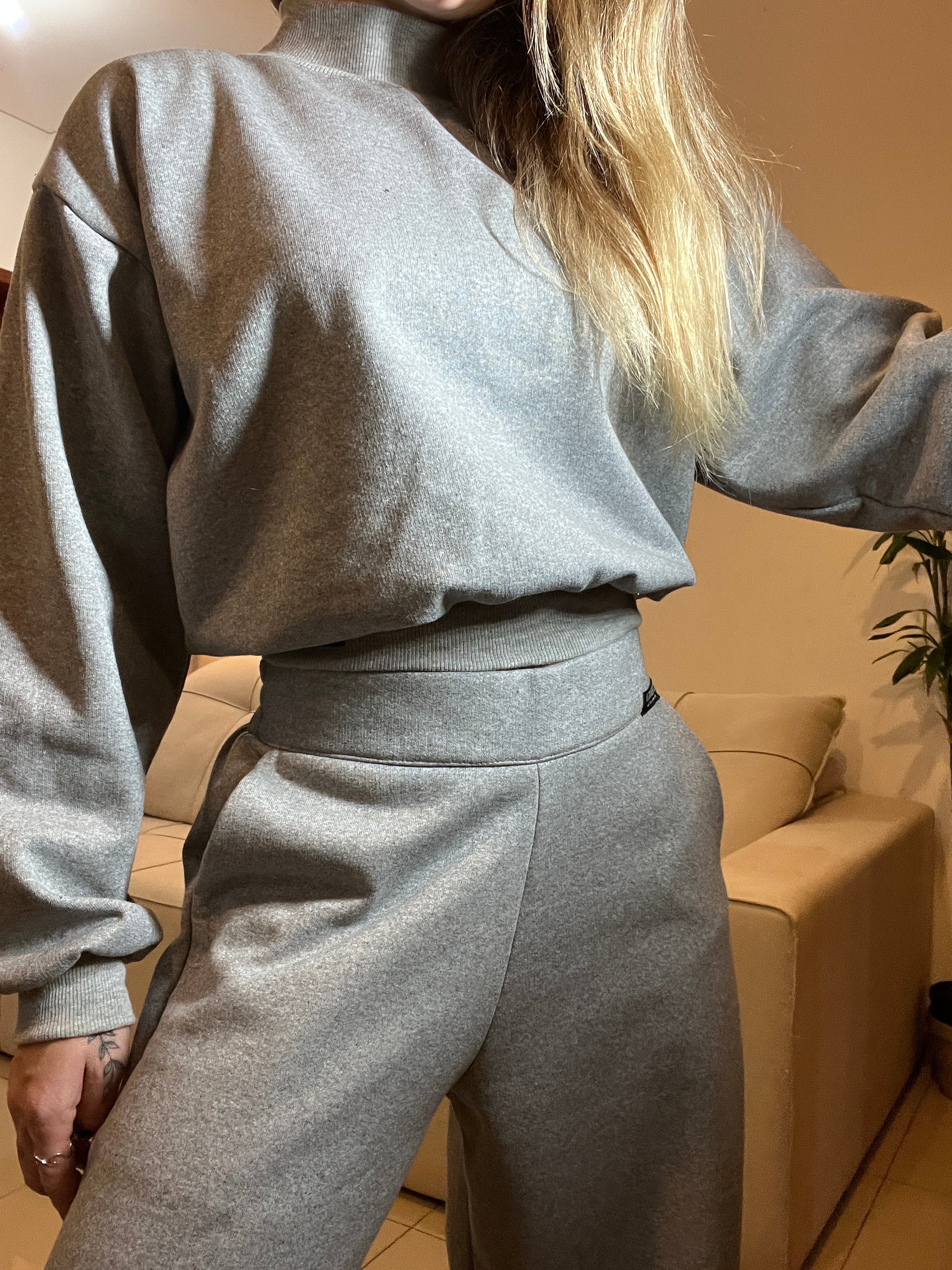 Conjunto Cropped Moletom Pantalona Cinza