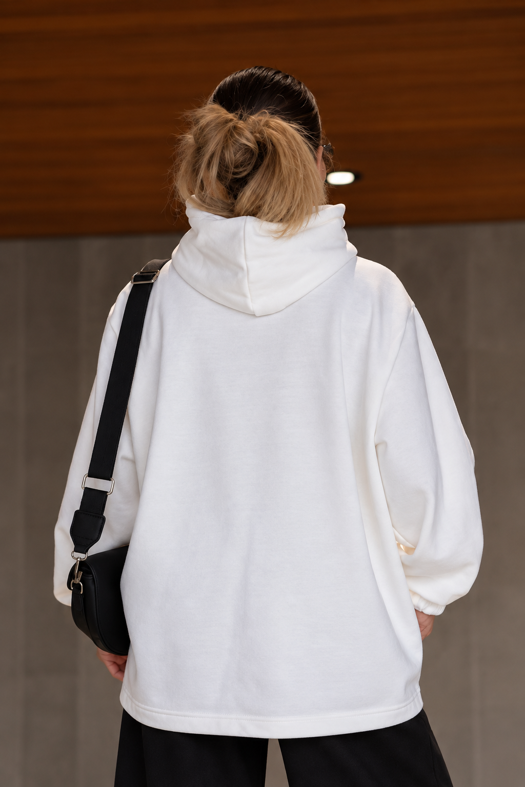 #Cor_Offwhite