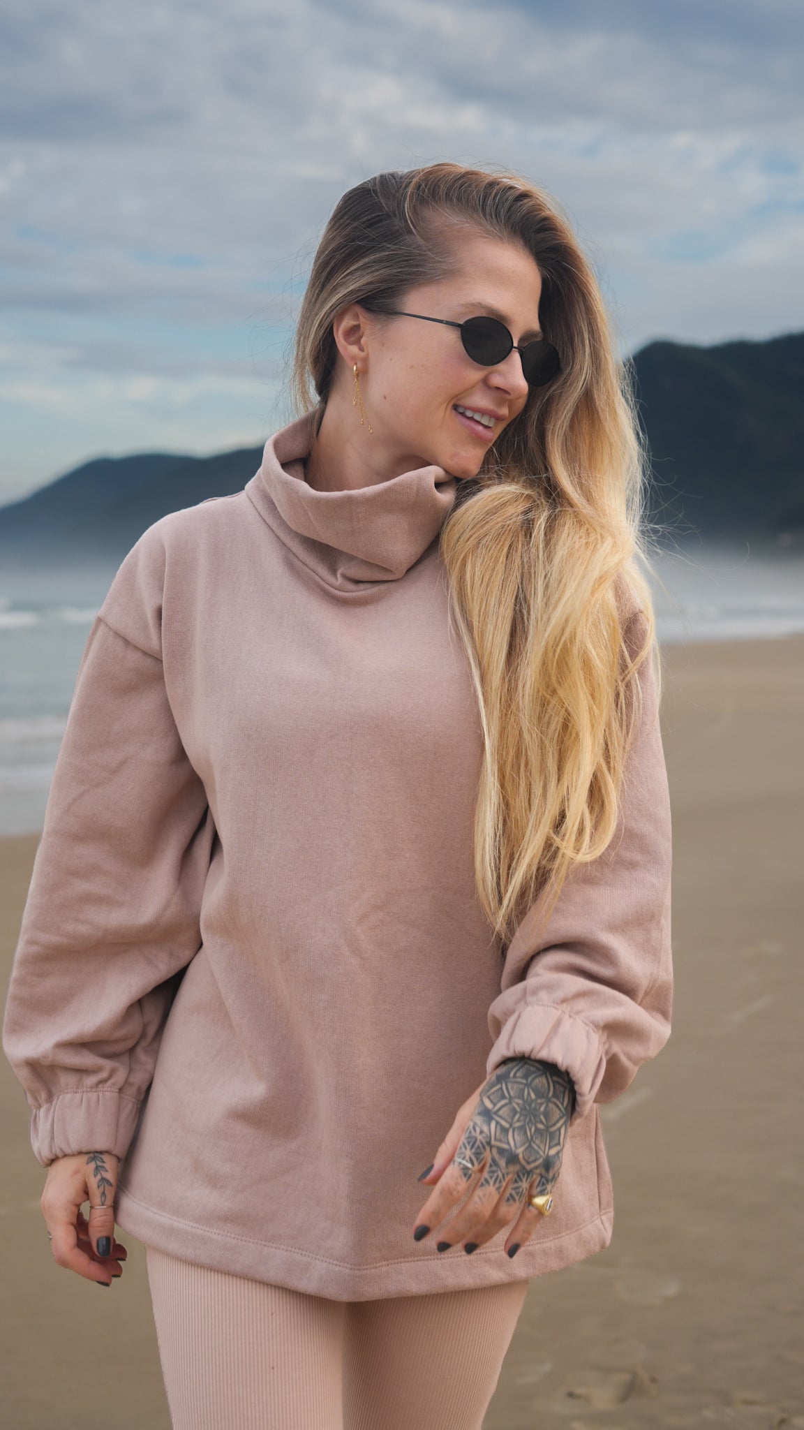 Conjunto Calça flare com Moletom gola alta