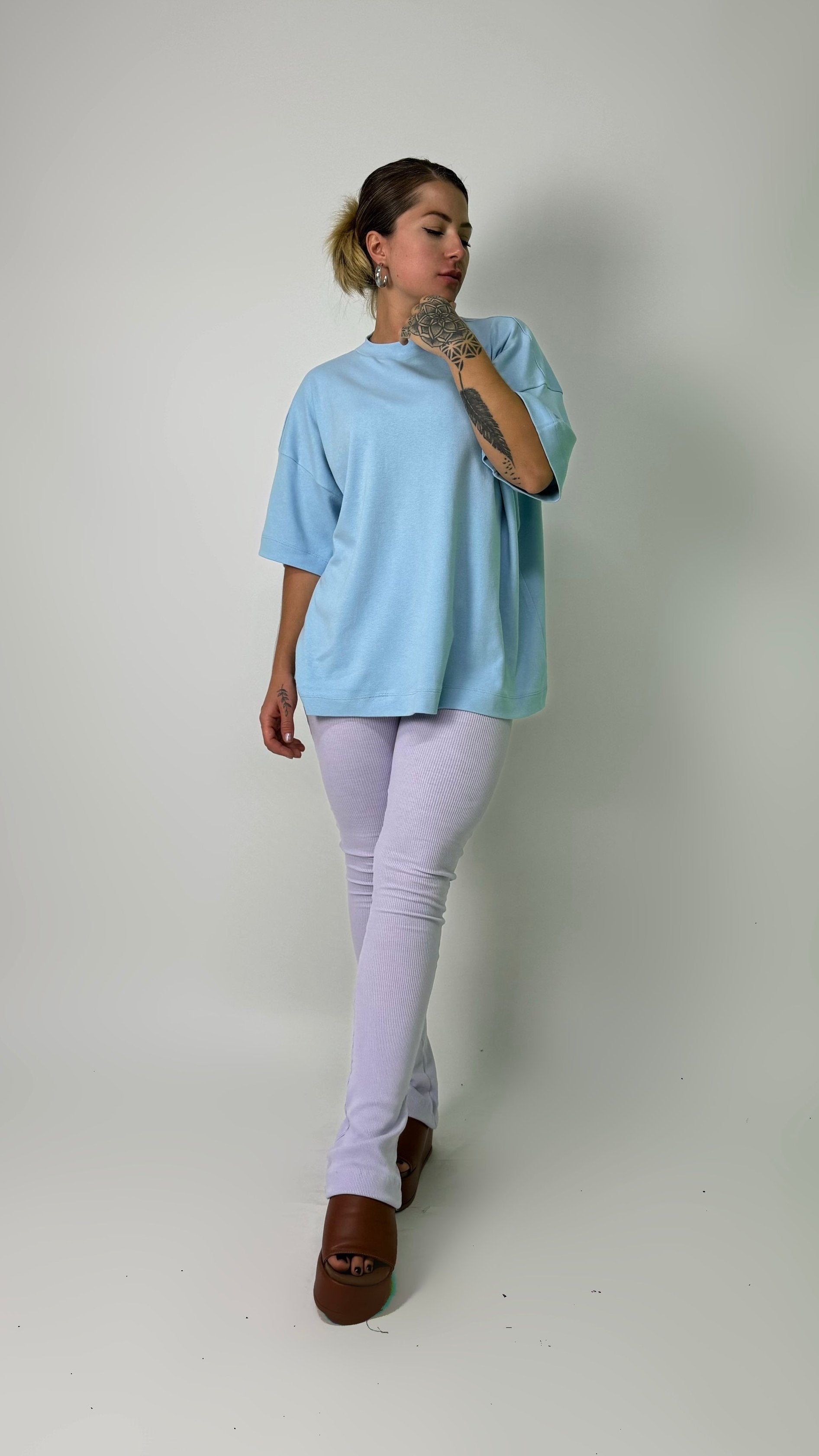 Conjunto Calça Flare + Camiseta Oversized - Lavanda Blue