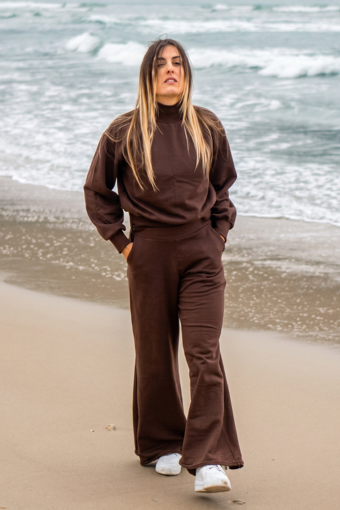 Conjunto Calça Pantalona com Cropped moletom Marrom