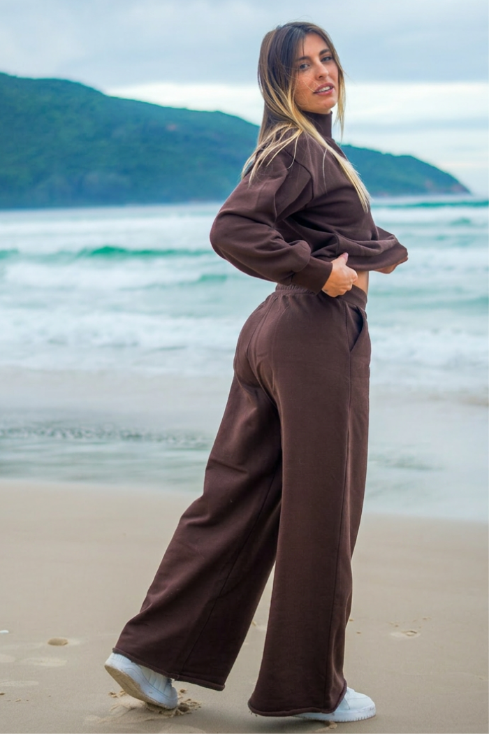 Conjunto Calça Pantalona com Cropped moletom Marrom