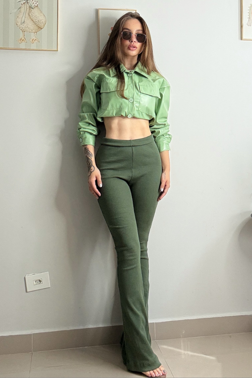 Calça Flare Canelada Militar