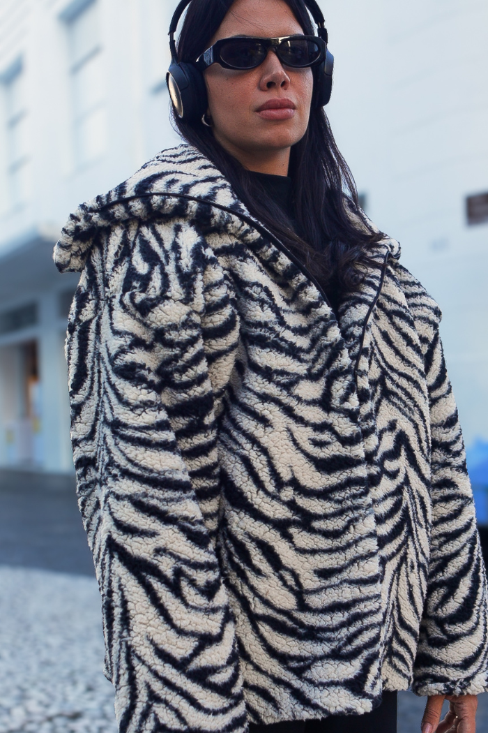 Casaco Sherpa Zebra