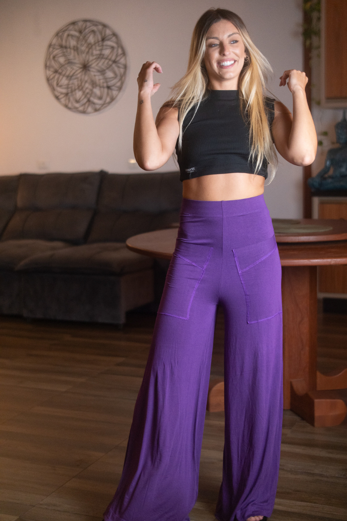 Calça Pantalona Uva