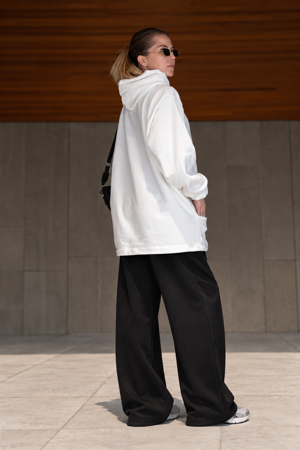 #Cor_Offwhite
