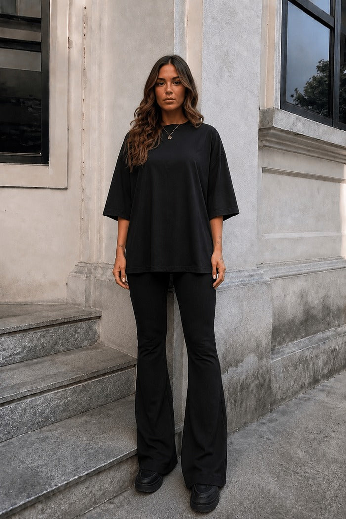 Conjunto Calca Flare com Camiseta Oversized Preto frente
