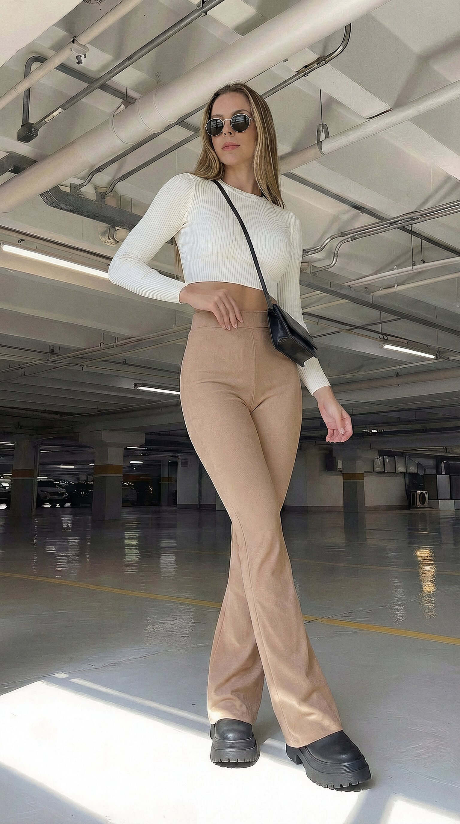 Calça Flare Canelada Nude
