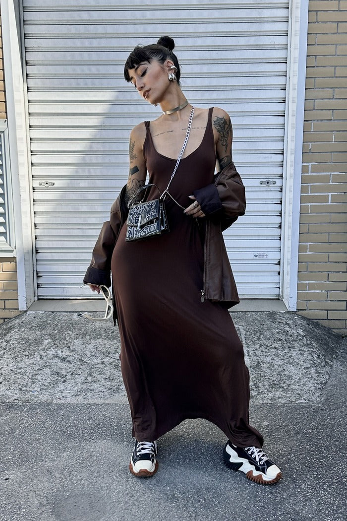 Vestido Amplo Marrom frente